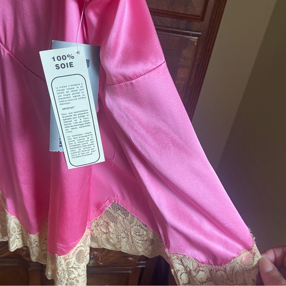 🥳3 for $20🥳 Pink Lace Trim Women's Top - Picture 3 of 9